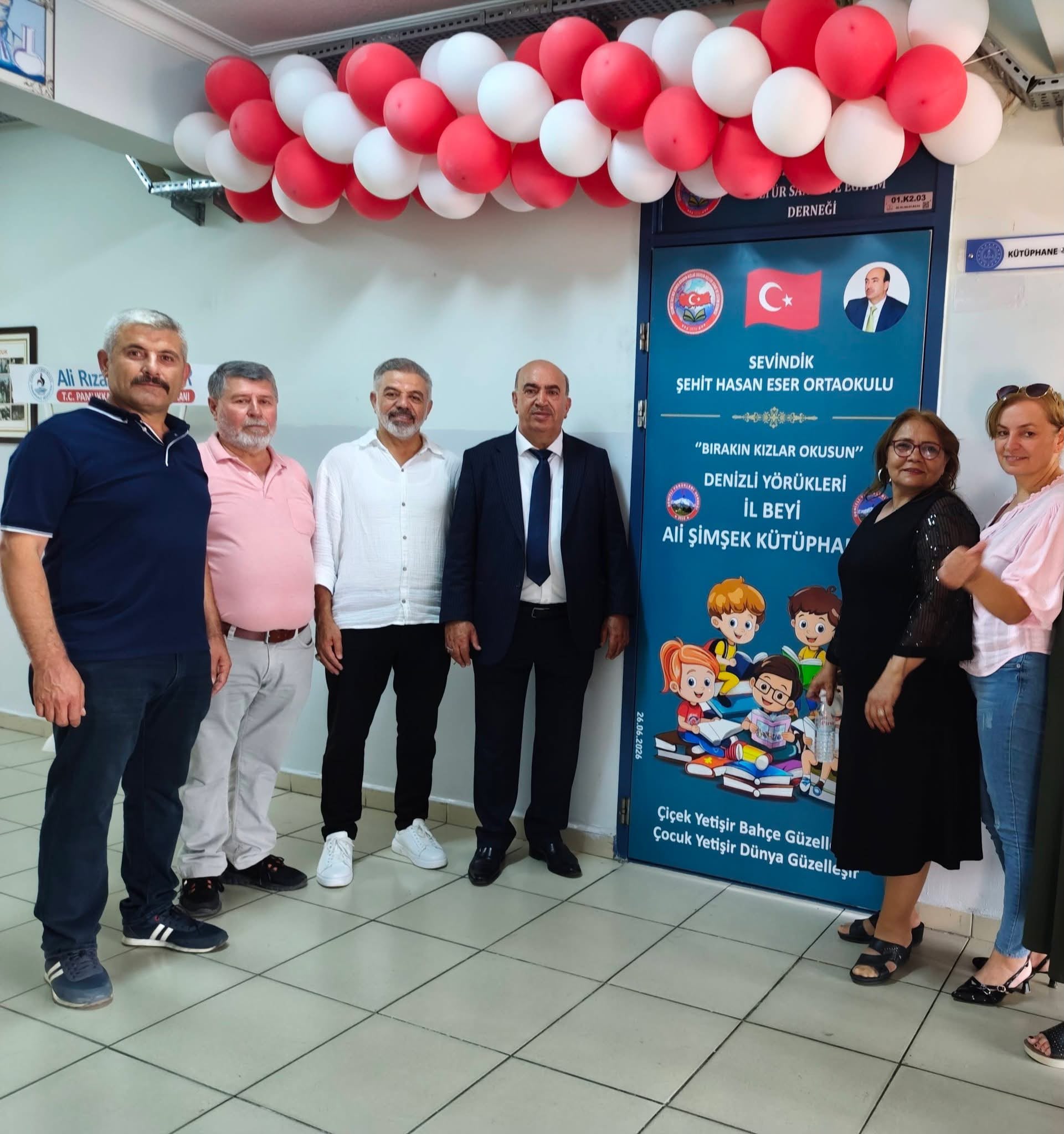 İLBEYİ ALİ ŞİMŞEK 48 YIL SONRA MEZUN OLDUĞU OKULA KÜTÜPHANE KAZANDIRDI
