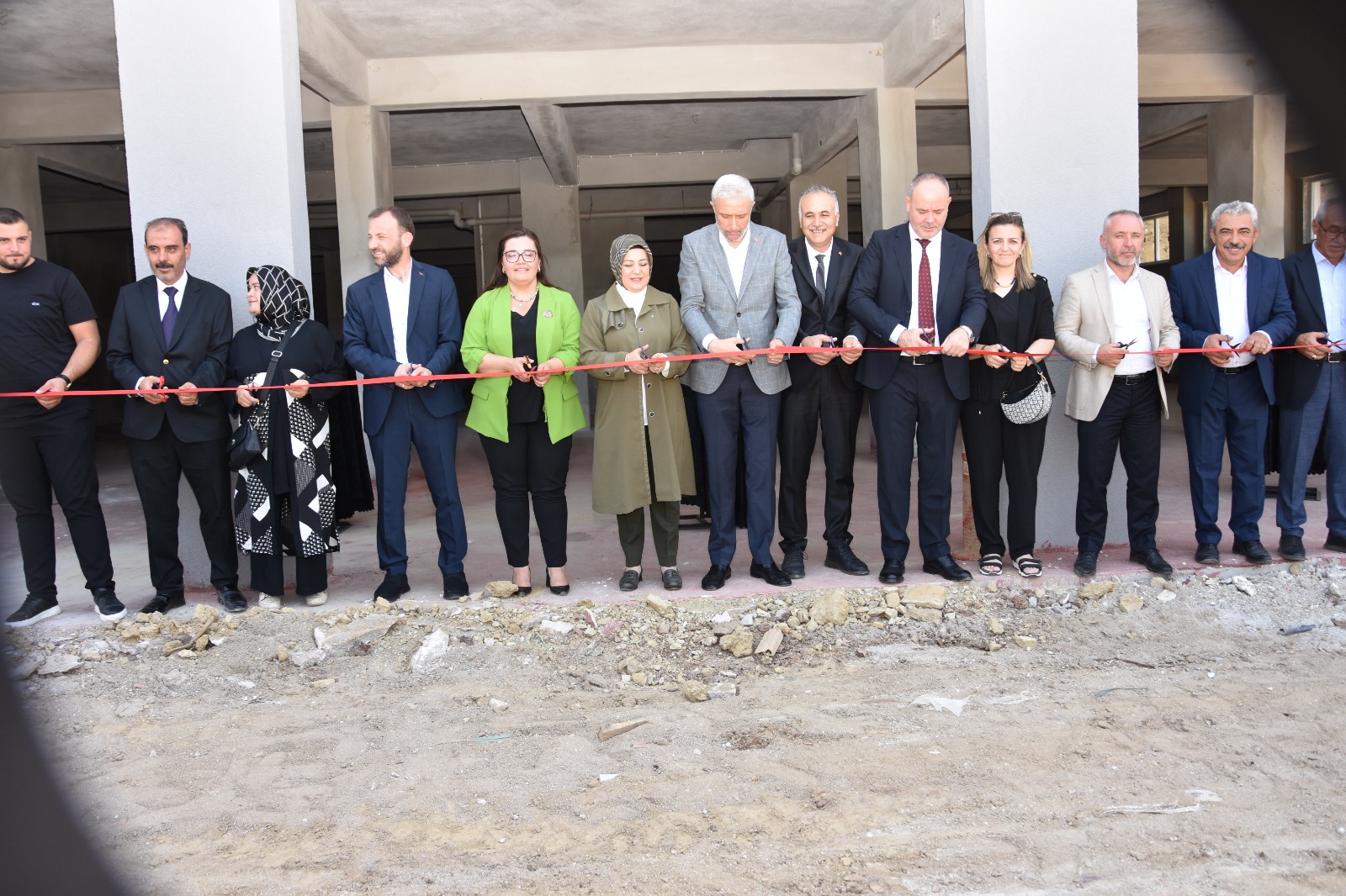KUŞU BELEDİYESİ’NİN YAPTIĞI SOSYAL KONUTLAR GÖRKEMLİ BİR TÖRENLE AÇILDI