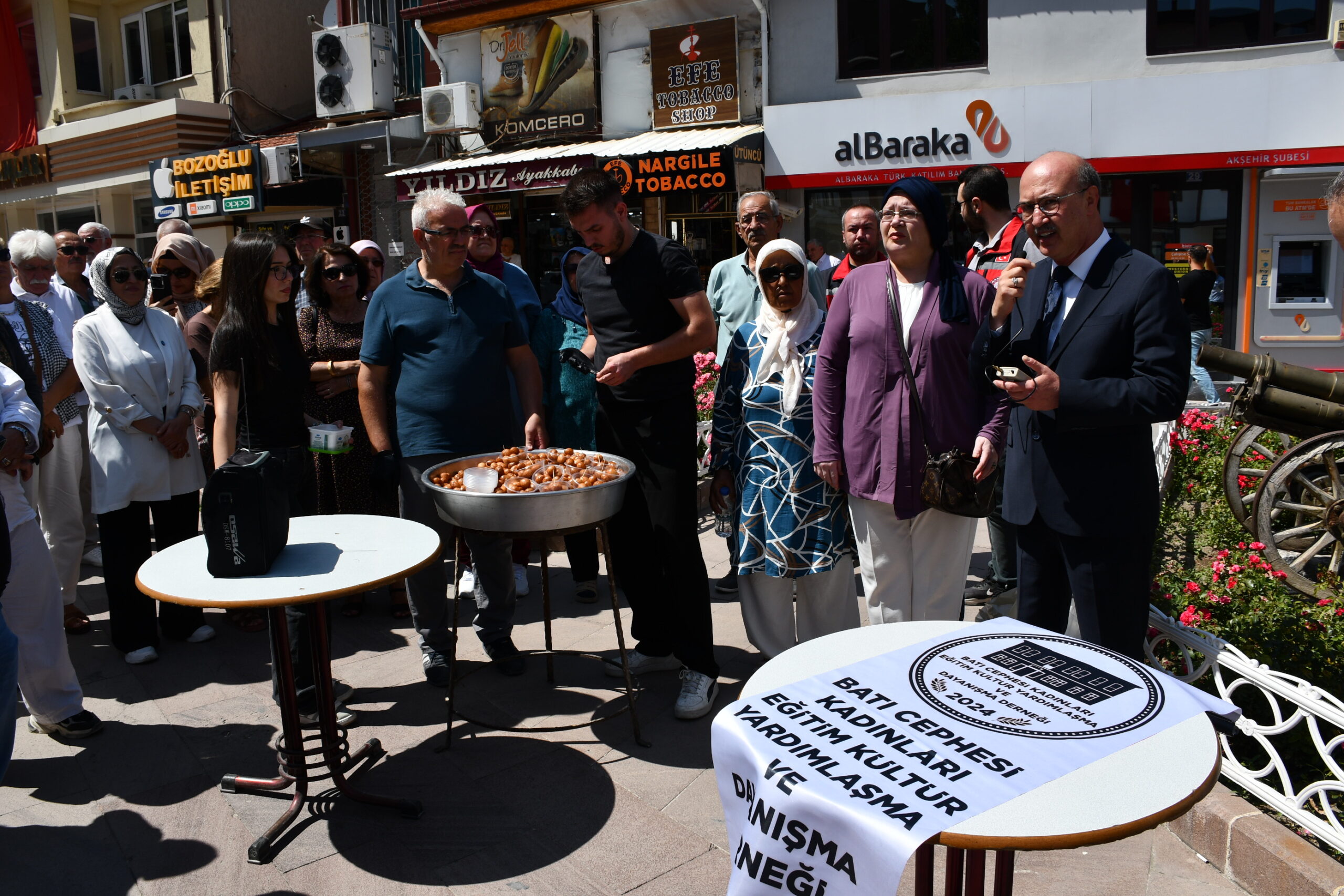 Batı Cephesi Kadınları Derneği’nden Şehitler İçin Lokma ve Dua