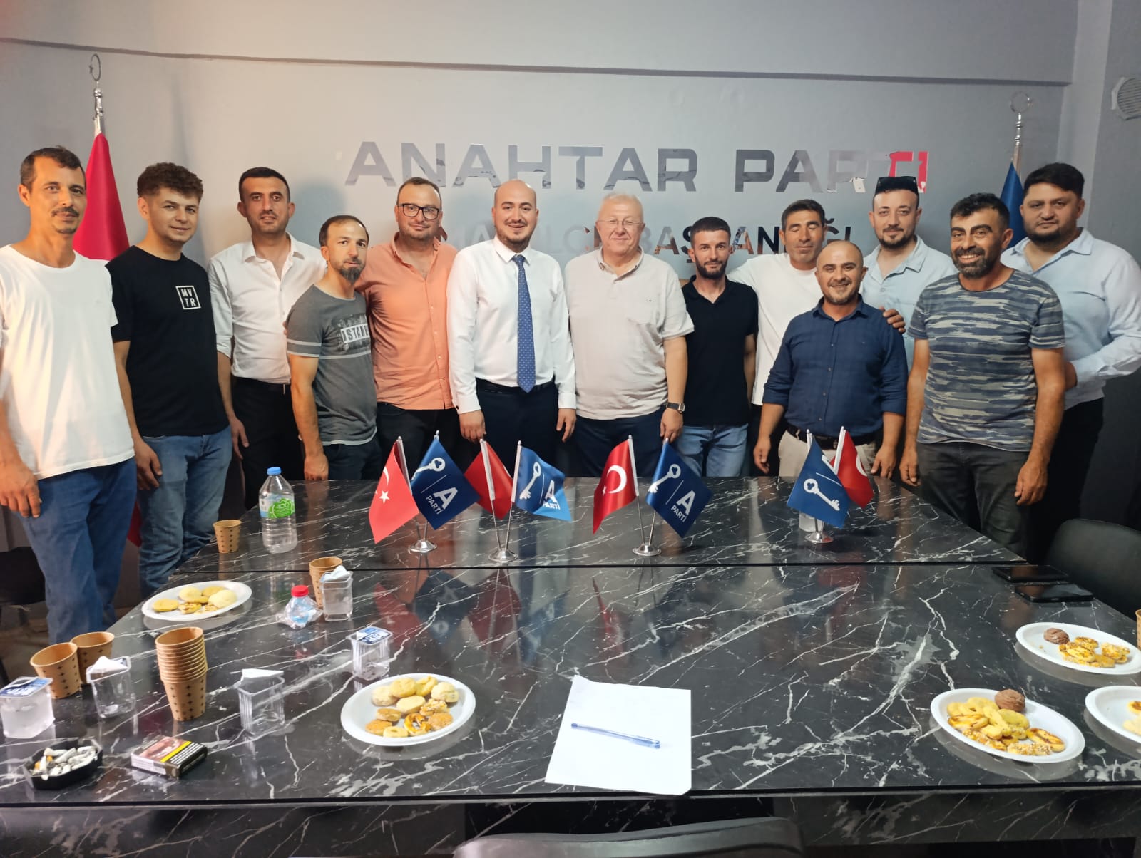 SİMAV ANAHTAR PARTİ'DE KONRE HEYECANI