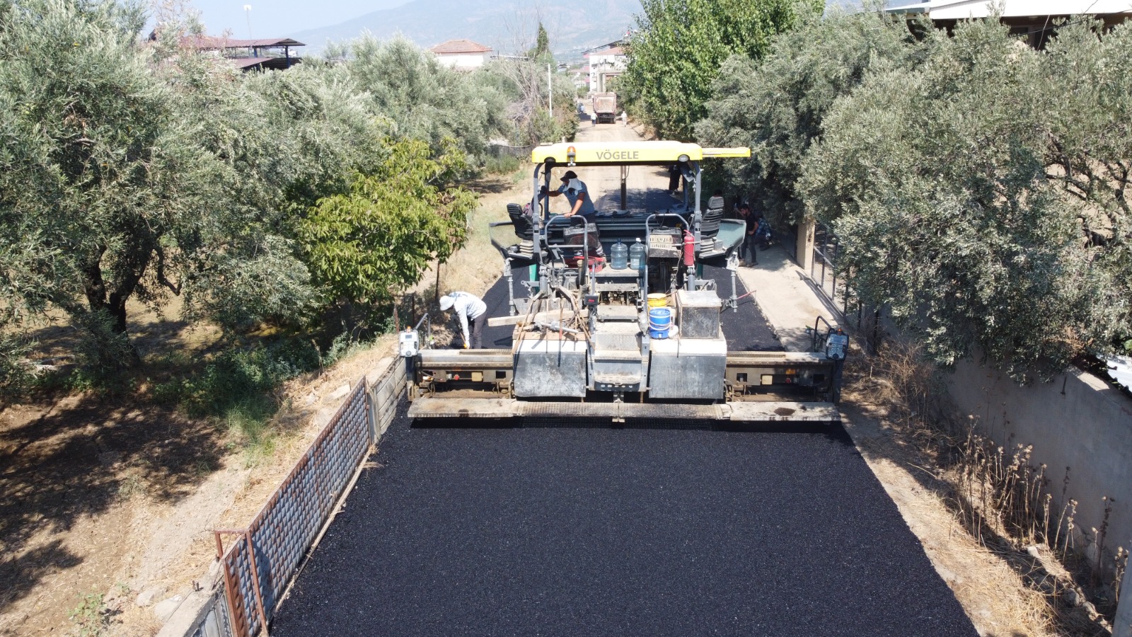Kuyucak ta sıcak asfalt çalışmaları tamamlandı
