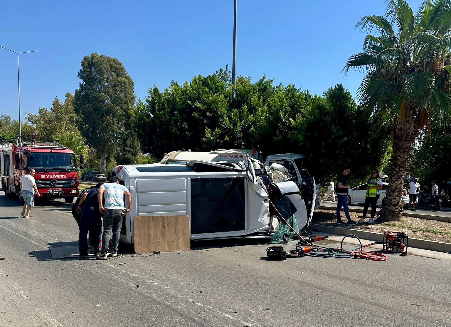 Kumluca'da Trafik Kazası: 6 Yaralı