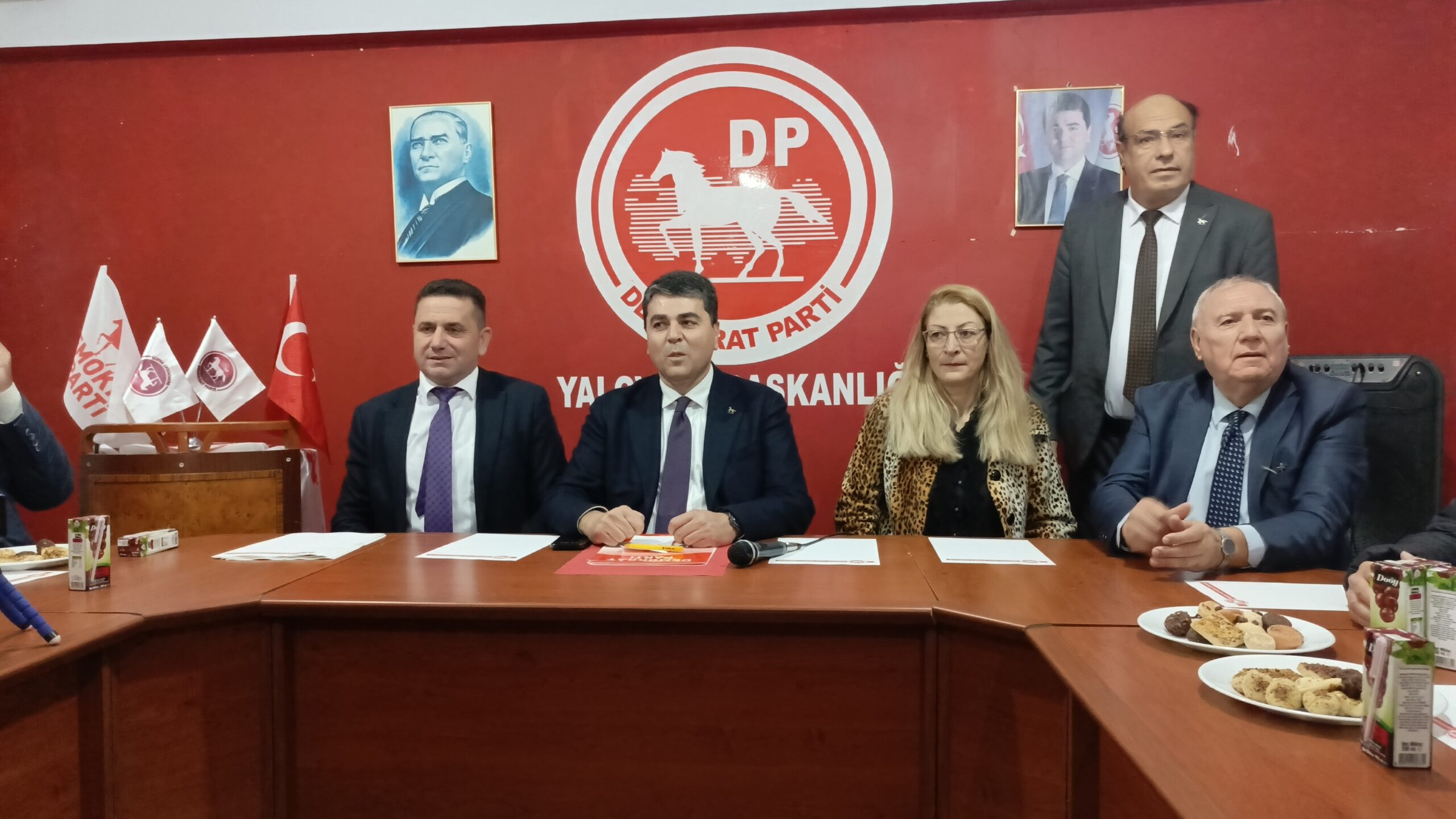 Demokrat Parti Genel Başkanı Uysal: "İktidar, Belediye Başkanlarını Havuç ve Sopa ile Kendisine Çekiyor"