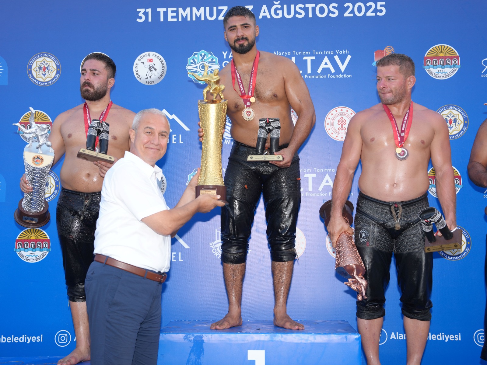 ENES DOĞAN TEKRAR BAŞPEHLİVAN OLDU.Kadir HIDIR