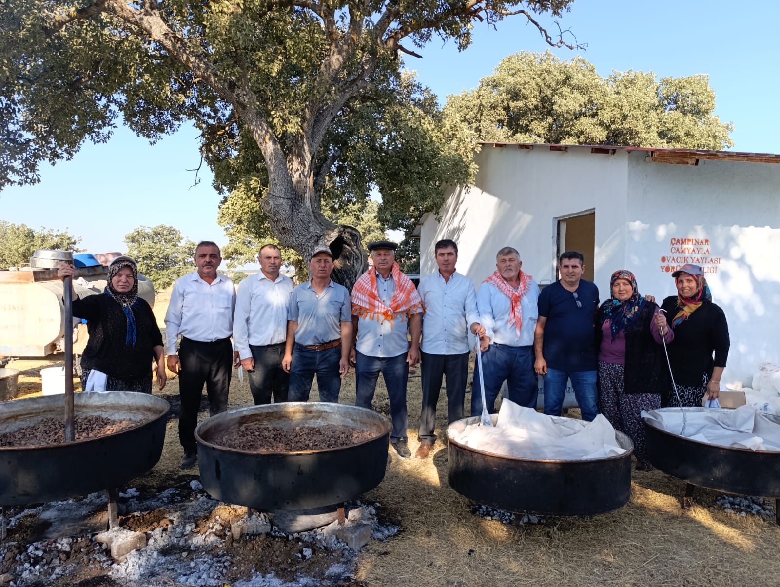 SELENDİLİ YÖRÜKLER KADİM KÜLTÜRÜNÜ YAŞATIYOR