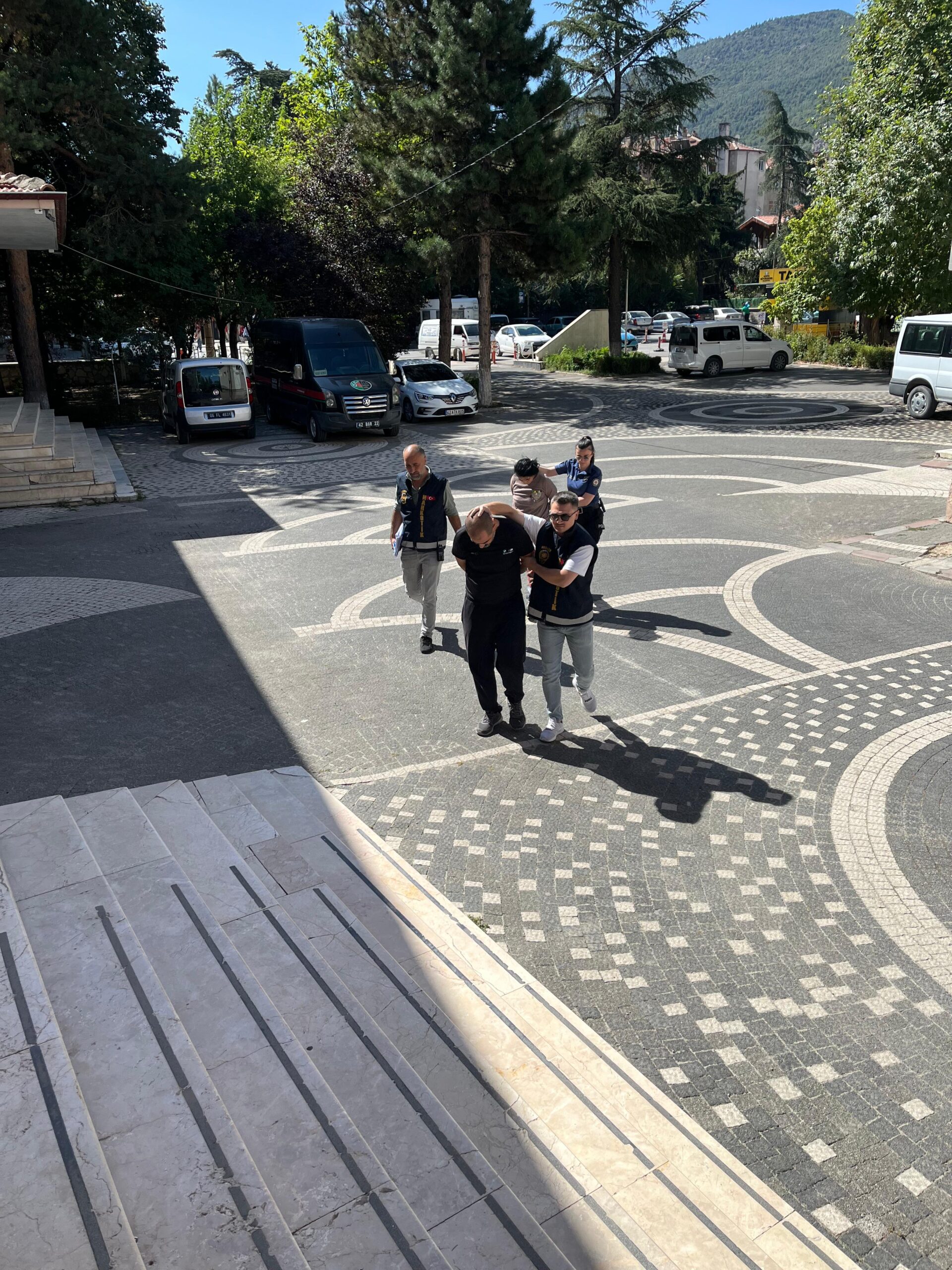 Akşehir’de Uyuşturucu Operasyonu: Bir Tutuklama, Bir Adli Kontrol