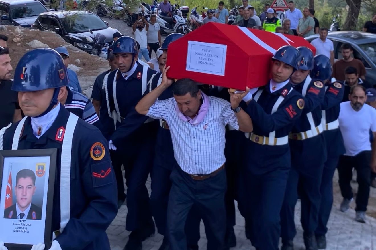 Finikeli Uzman Çavuş Nasuh Akçura Son Yolculuğuna Uğurlandı