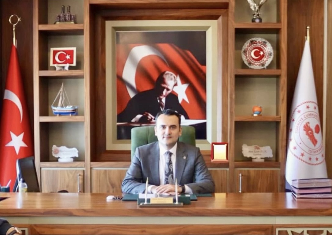 Finike Kaymakamı Çelik'ten Yeni Eğitim-Öğretim Yılı Mesajı