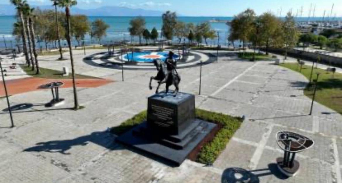 Finike'nin 40 Milyonluk Meydanı Tartışma Konusu… Kalite mi, Yüksek Maliyet mi?