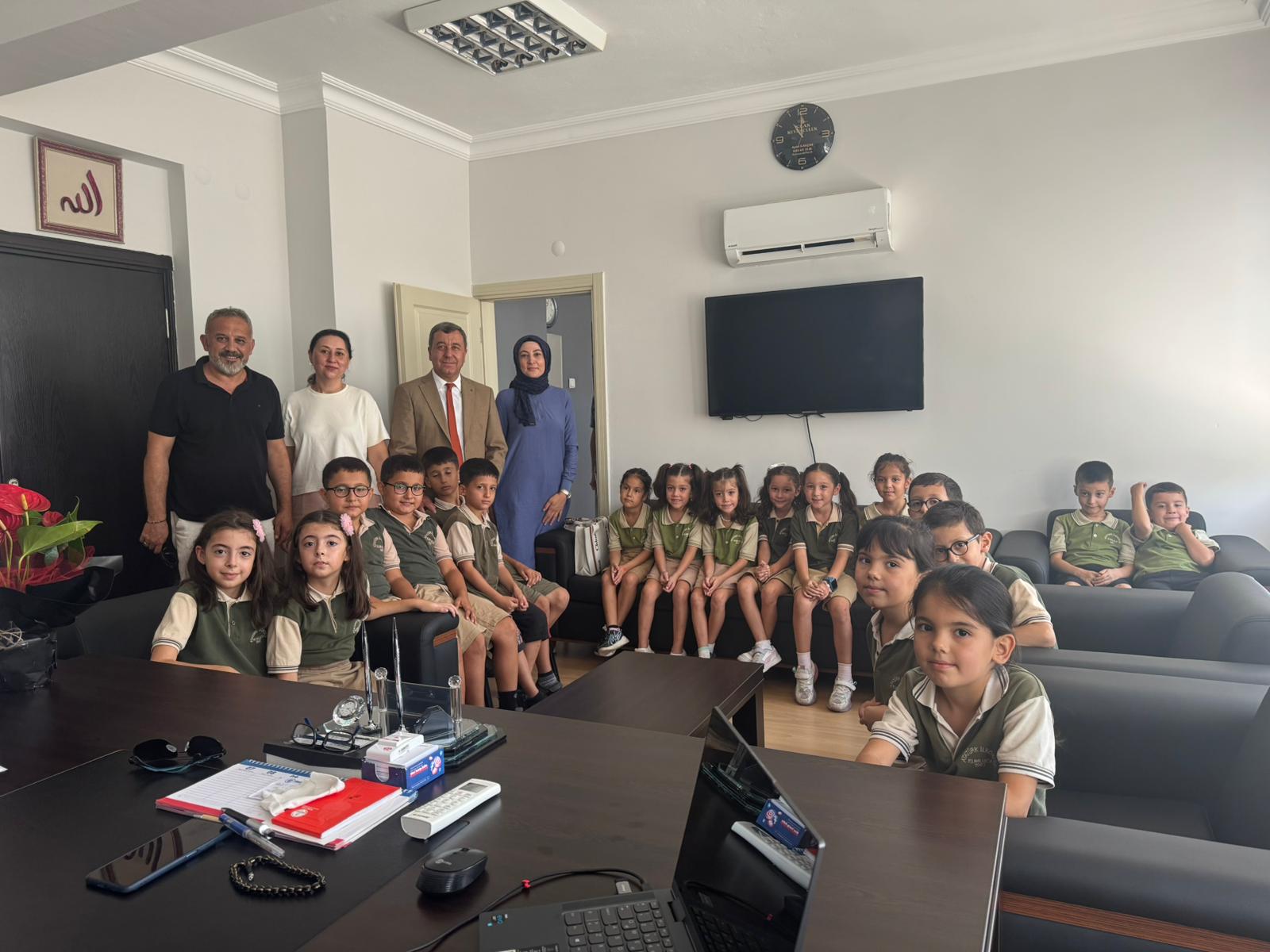 9 Çift Tek Yumurta İkizinden İlçe Milli Eğitim Müdürlüğüne Özel Ziyaret